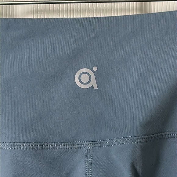 Out & About Baby Blue/Gray Leggings Size M - Picture 4 of 6